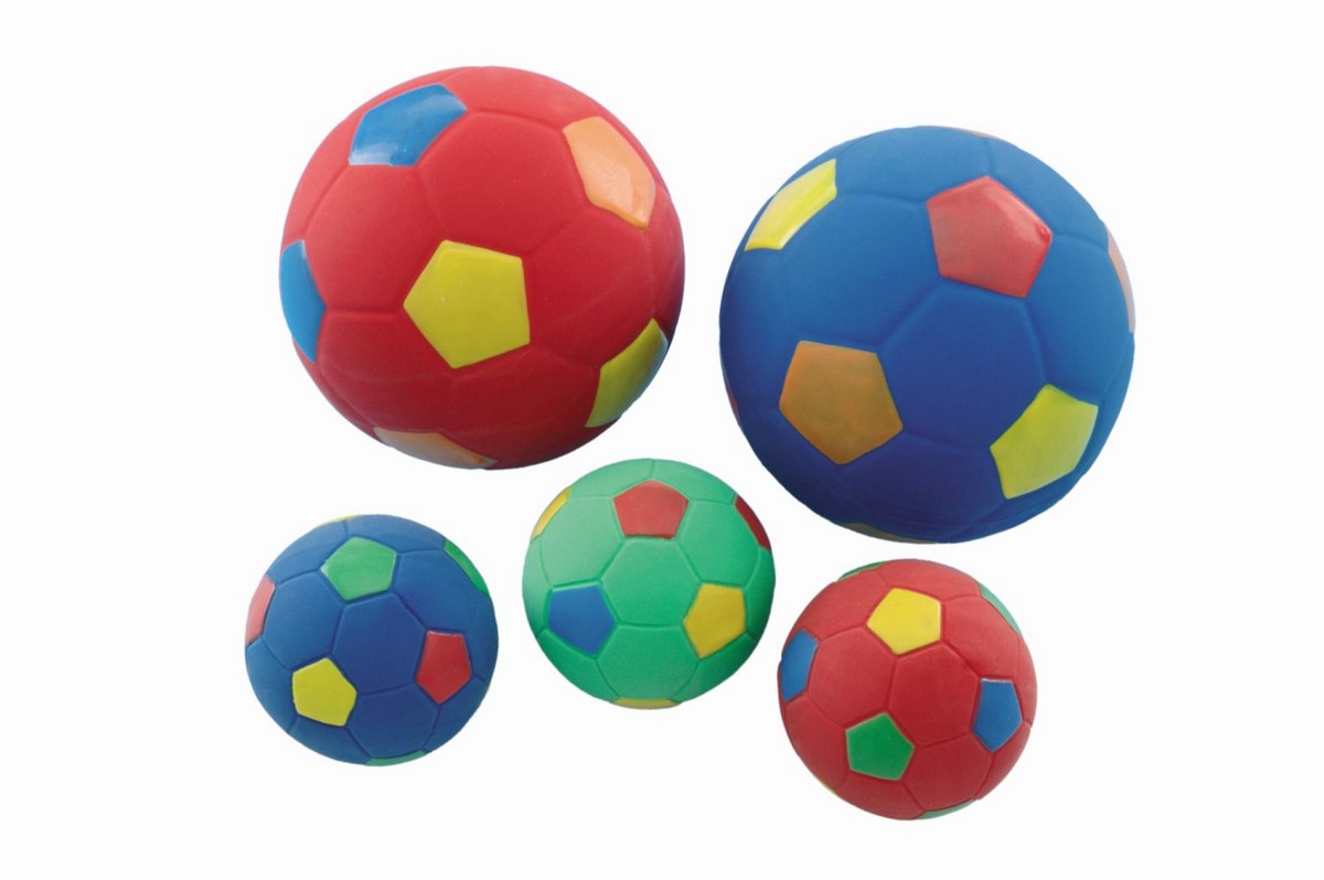 Jucarii caini | Jucarie din latex pentru caini | "Minge de fotbal" | multicolor | 8 CM