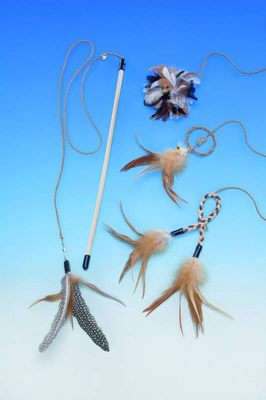 WOODEN ROD WITH FEATHER, DISPLAY 24 PCS